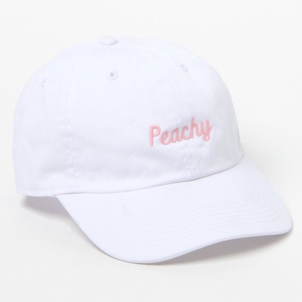 Peachy white hat